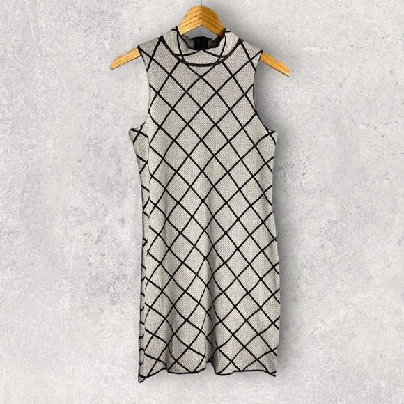 Romeo & Juliette Couture Womens Sleeveless Sweater Dress Size Medium - Picture 4 of 5